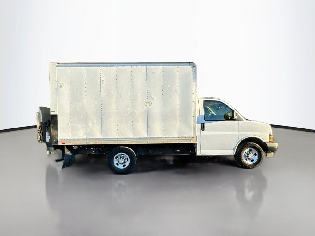 Used 2021 Chevrolet Express 3500 RWD image 7