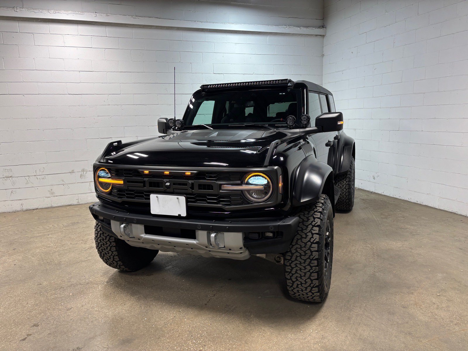 Used 2024 Ford Bronco Raptor w/ Interior Carbon Fiber Pack 6 AWD/4WD video 2