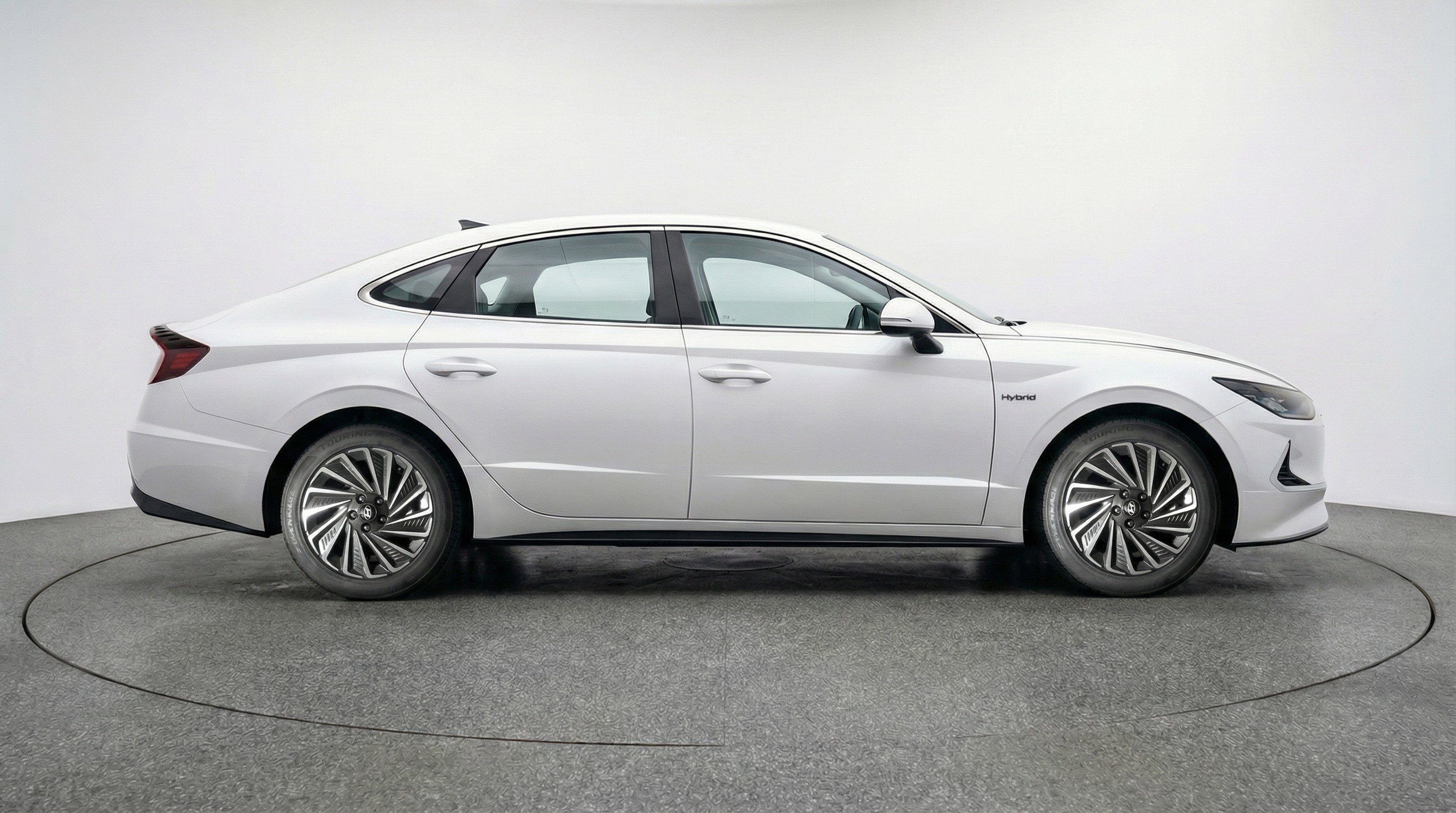 Used 2025 Hyundai Sonata SEL FWD image 11