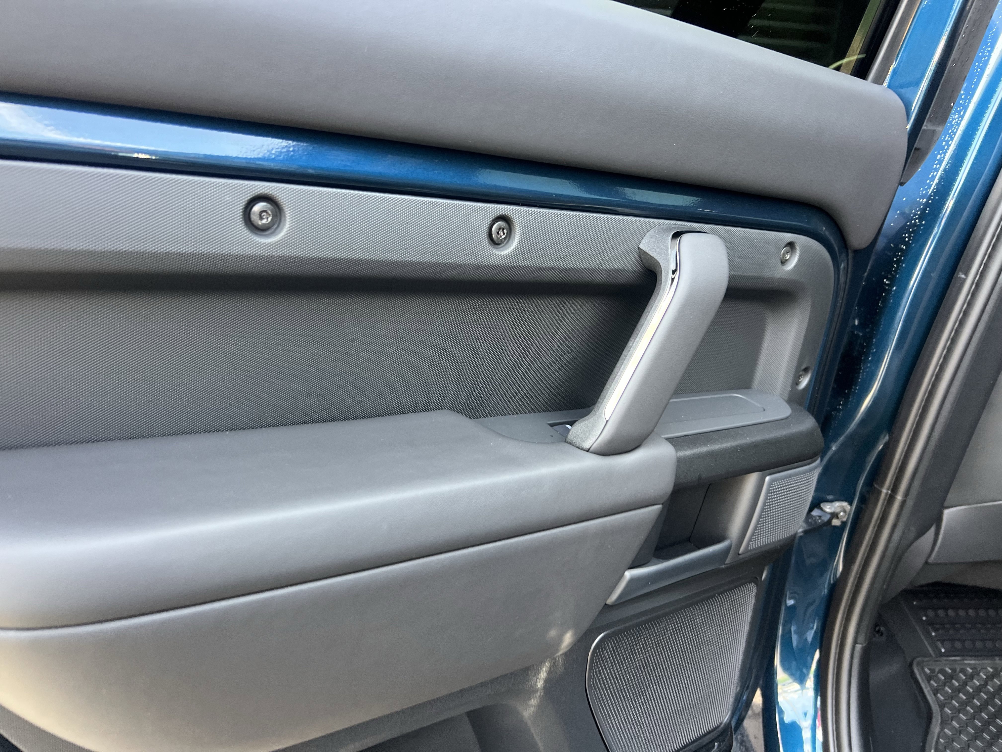 Certified 2026 Land Rover Defender 110 OCTA image 28