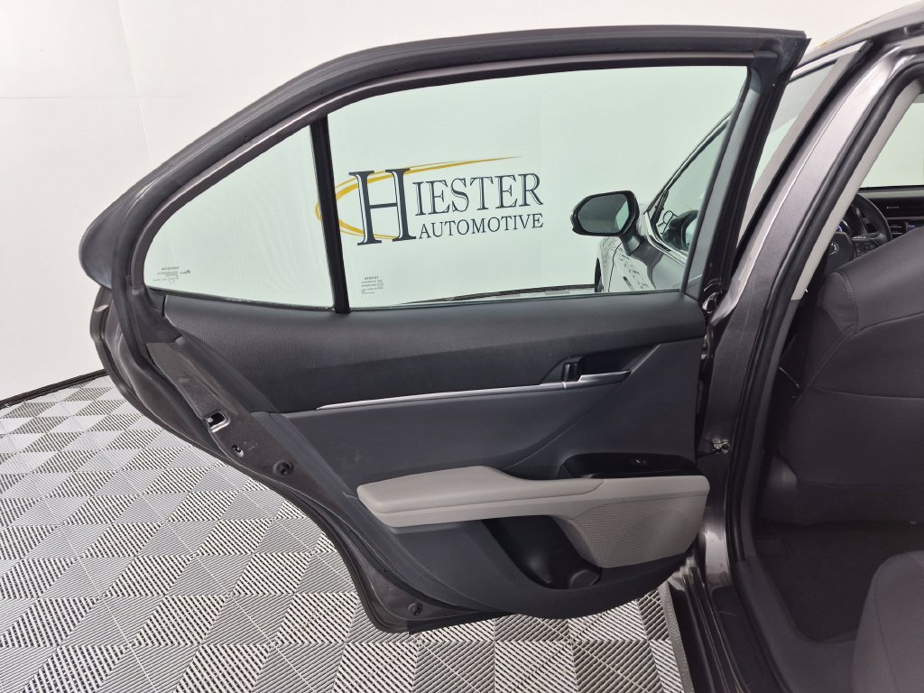 Used 2020 Toyota Camry LE w/ Carpet Mat Package FWD image 28