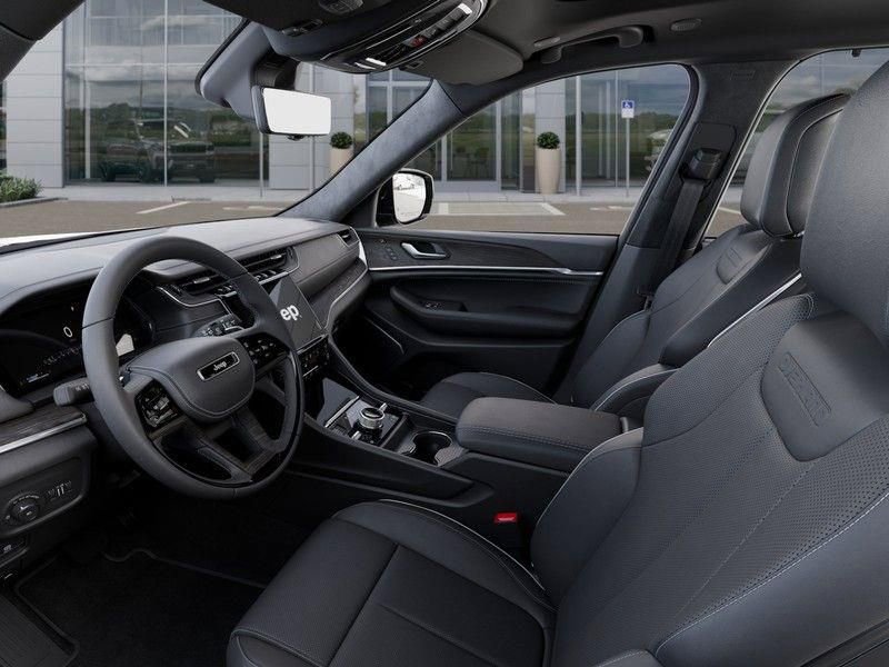 New 2025 Jeep Grand Cherokee Overland image 22