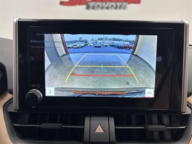 Used 2025 Toyota RAV4 LE FWD image 18