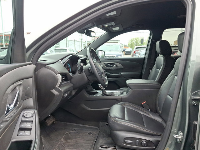 Used 2023 Chevrolet Traverse LT w/ LPO, Floor Liner Package AWD/4WD image 15