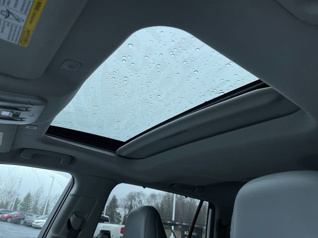 Used 2023 Toyota Highlander Limited AWD/4WD image 19