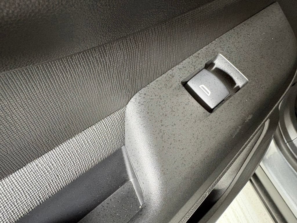 Certified 2025 Buick Envista Preferred FWD image 40