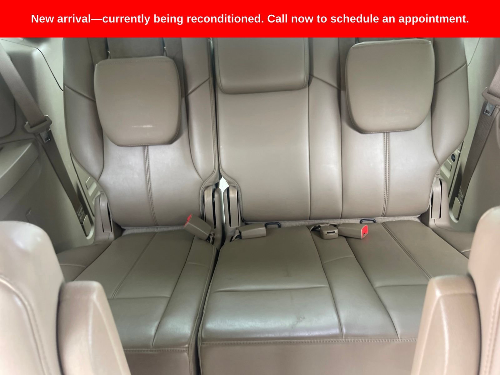 Used 2016 Chrysler Town & Country Limited Platinum FWD image 4