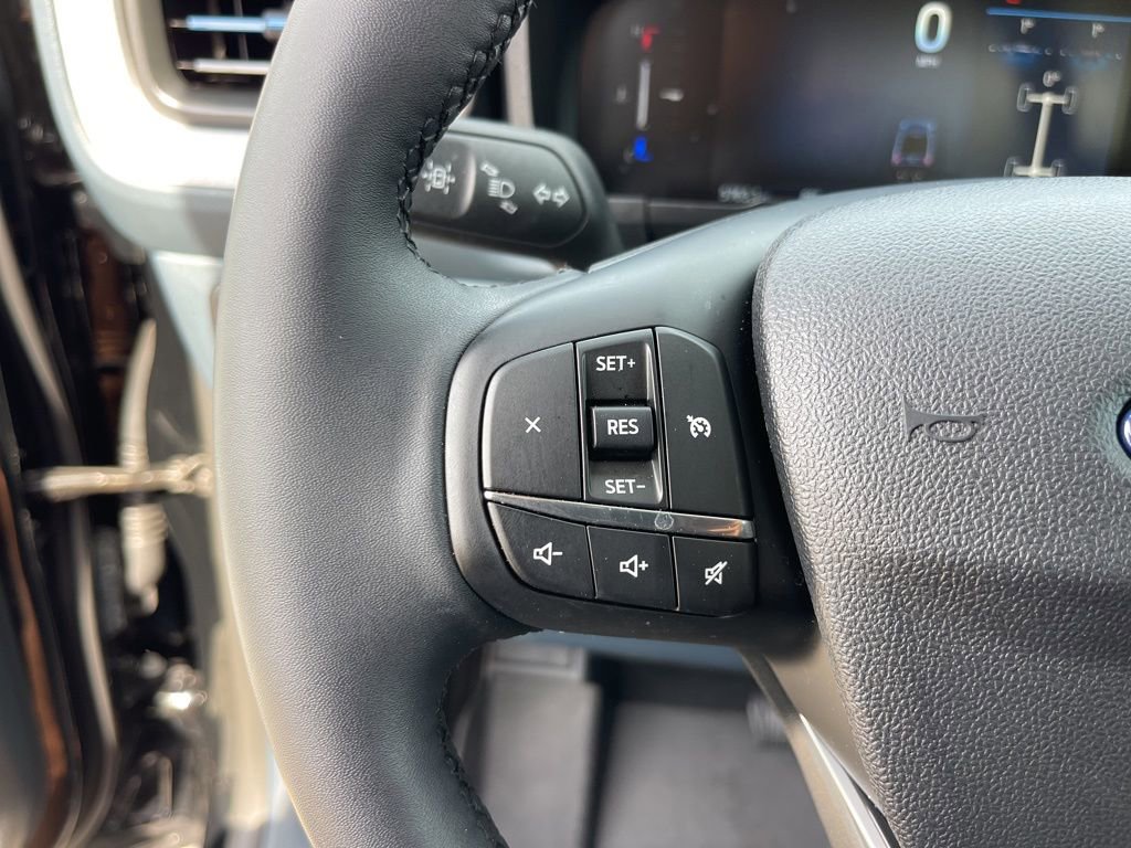 Used 2025 Ford Maverick XLT w/ XLT Luxury Package AWD/4WD image 17