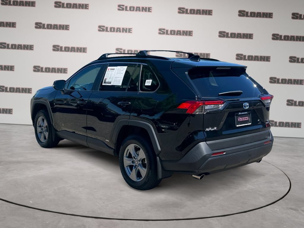 Used 2024 Toyota RAV4 LE AWD/4WD image 3