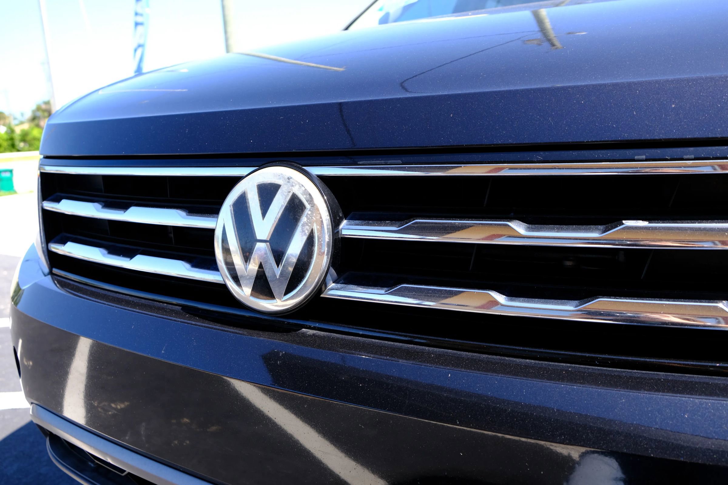 Used 2018 Volkswagen Tiguan SE FWD image 11