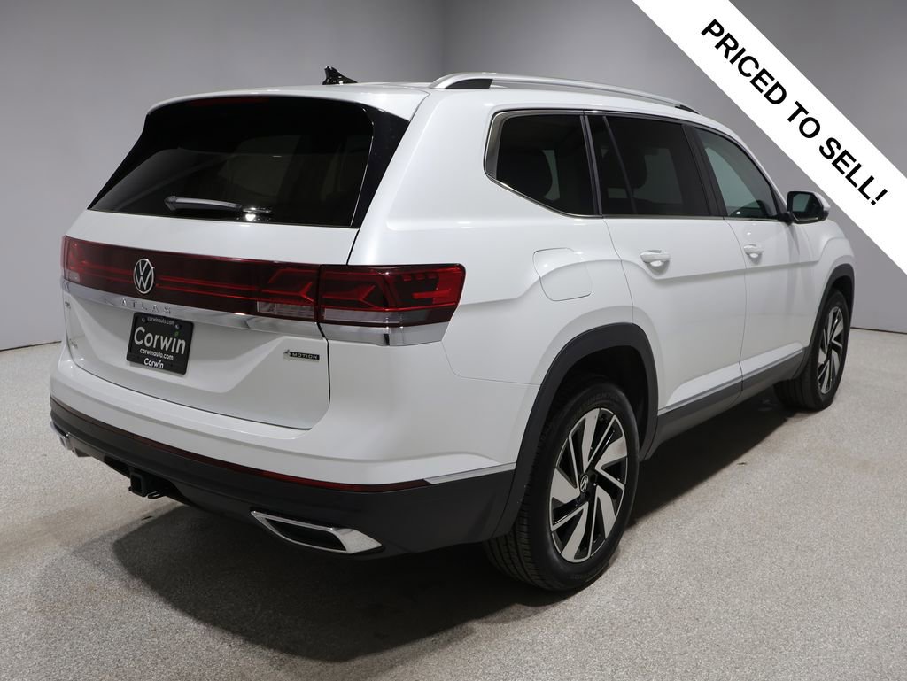 Used 2025 Volkswagen Atlas SEL AWD/4WD image 2