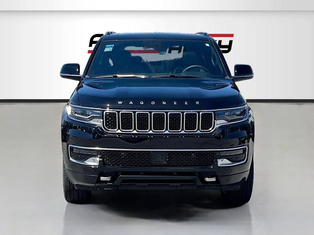 Used 2024 Jeep Wagoneer Series II w/ Premium Group I AWD/4WD image 2