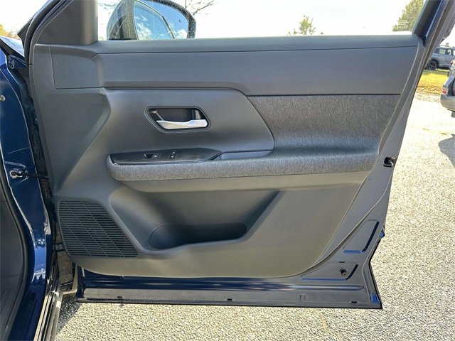 New 2026 Nissan Kicks SV w/ SV Premium Package image 8