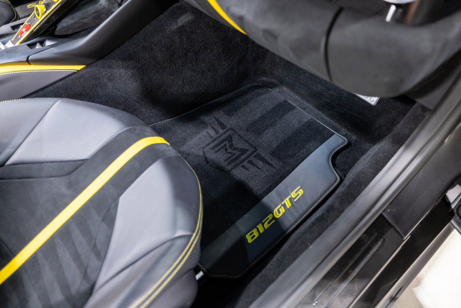 Used 2023 Ferrari 812 GTS image 42