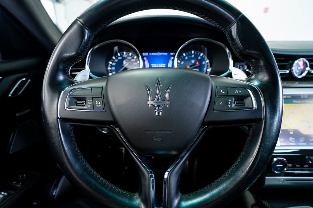 Used 2014 Maserati Quattroporte GTS RWD image 32