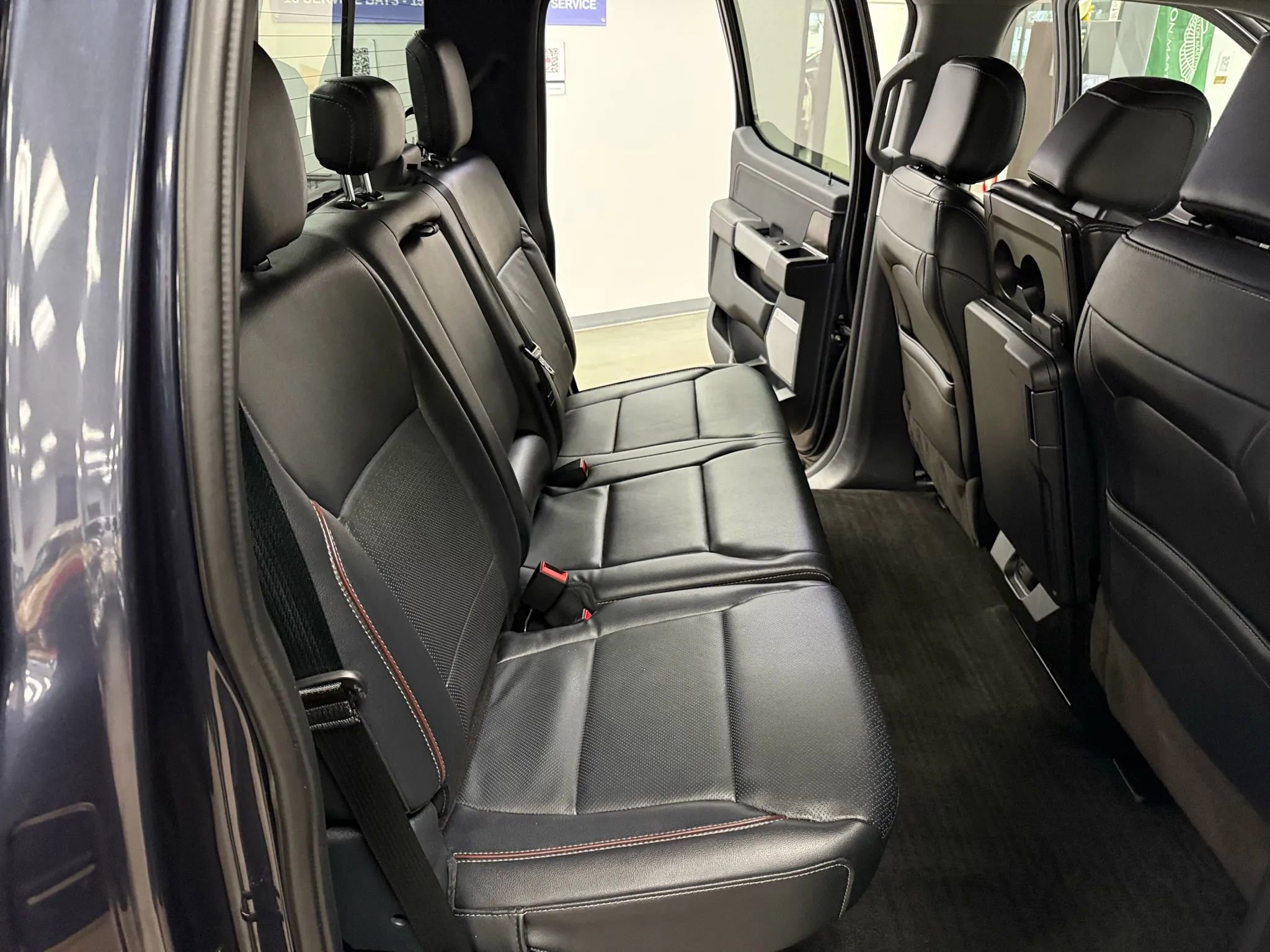 Used 2021 Ford F150 Lariat w/ Trailer Tow Package image 13