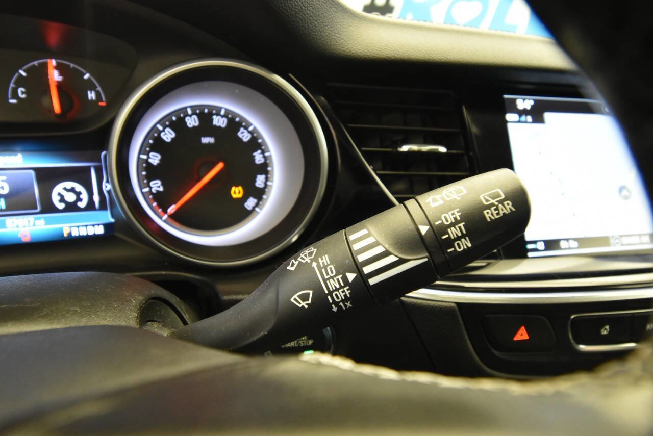 Used 2018 Buick Regal Essence w/ Driver Confidence Package #1 AWD/4WD image 38