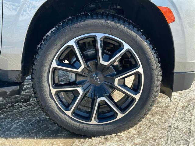 Used 2024 Chevrolet Suburban RST w/ Sport Performance Package image 10