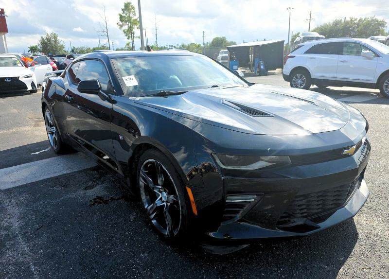 Used 2016 Chevrolet Camaro SS RWD image 5