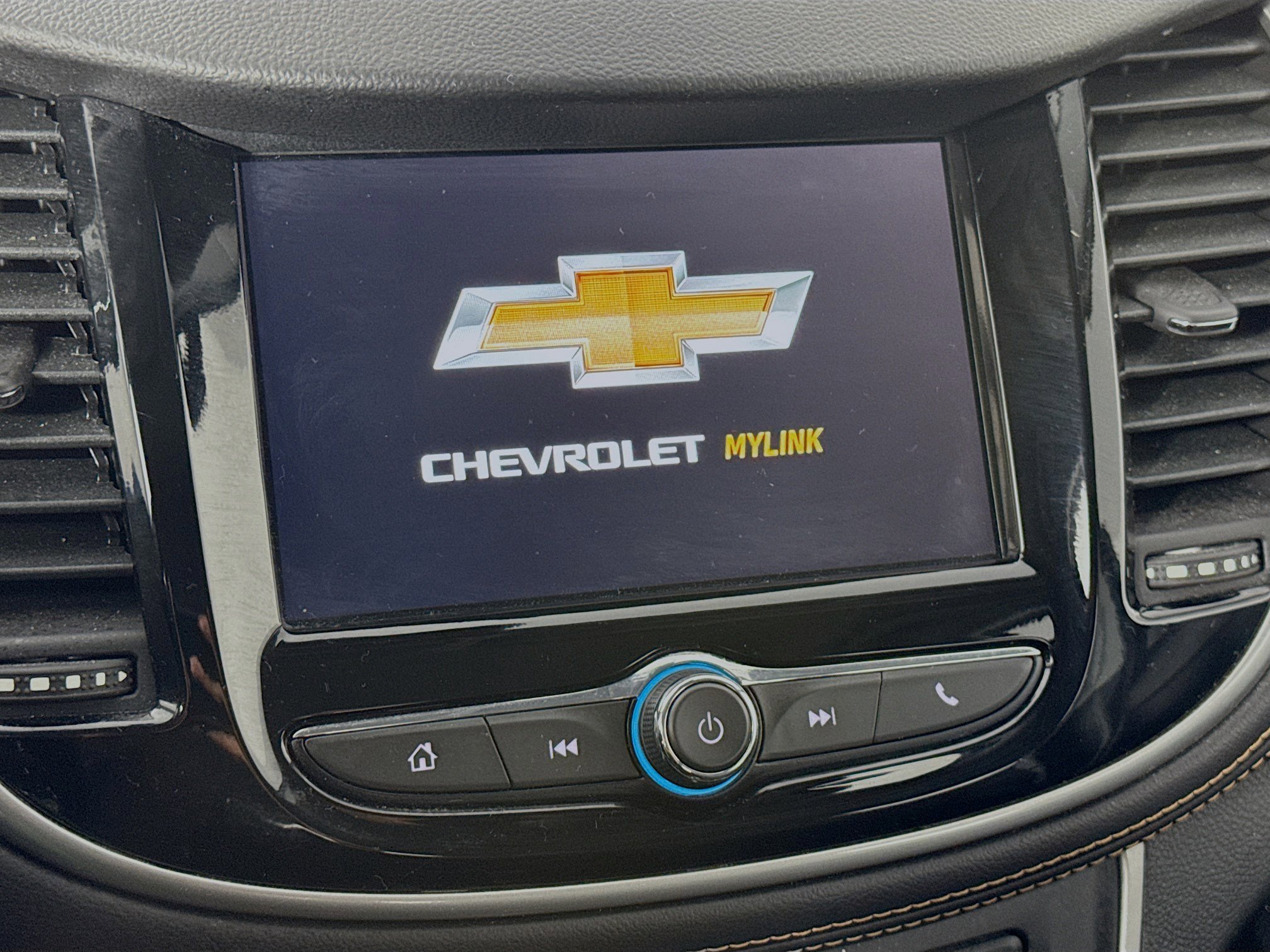 Used 2018 Chevrolet Trax LS image 14