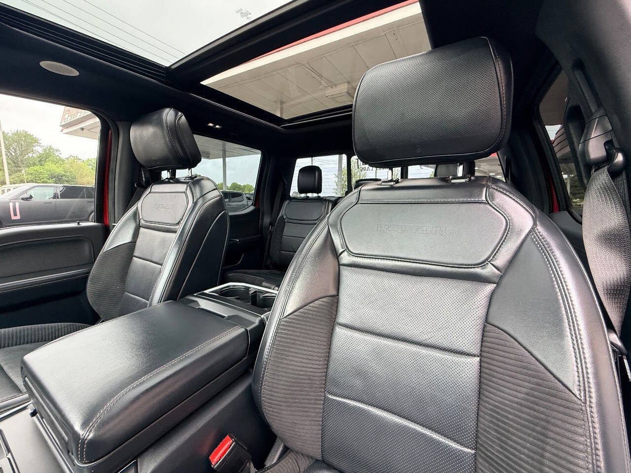 Used 2022 Ford F150 Raptor w/ Equipment Group 801A High AWD/4WD image 34