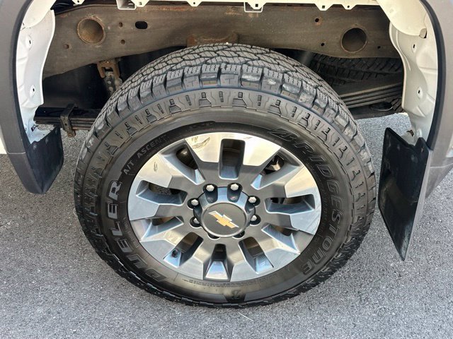 Used 2021 Chevrolet Silverado 2500 Custom w/ Custom Value Package AWD/4WD image 32