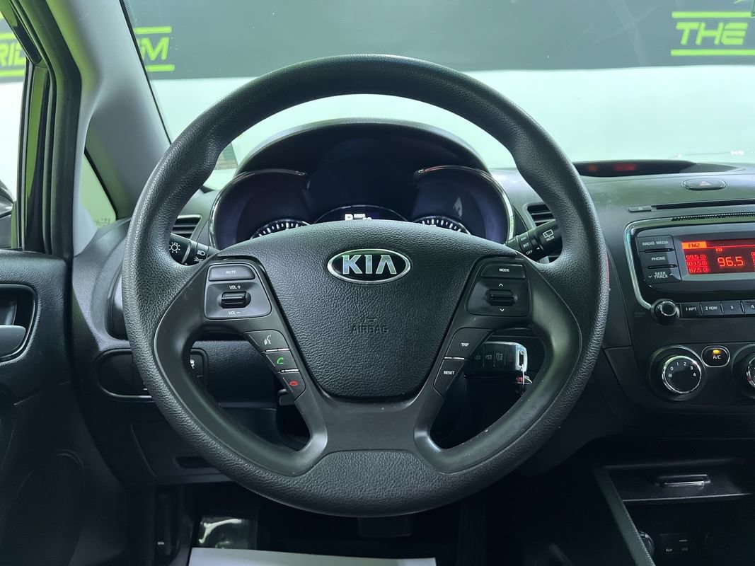 Used 2017 Kia Forte LX FWD image 19