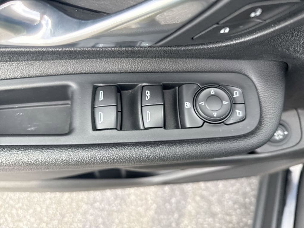 Used 2022 GMC Terrain SLE w/ Driver Convenience Package FWD image 22