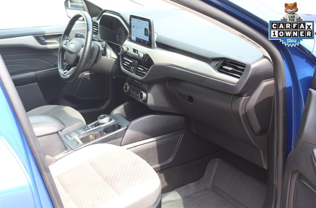 Used 2022 Ford Escape SE w/ Cold Weather Package AWD/4WD image 17