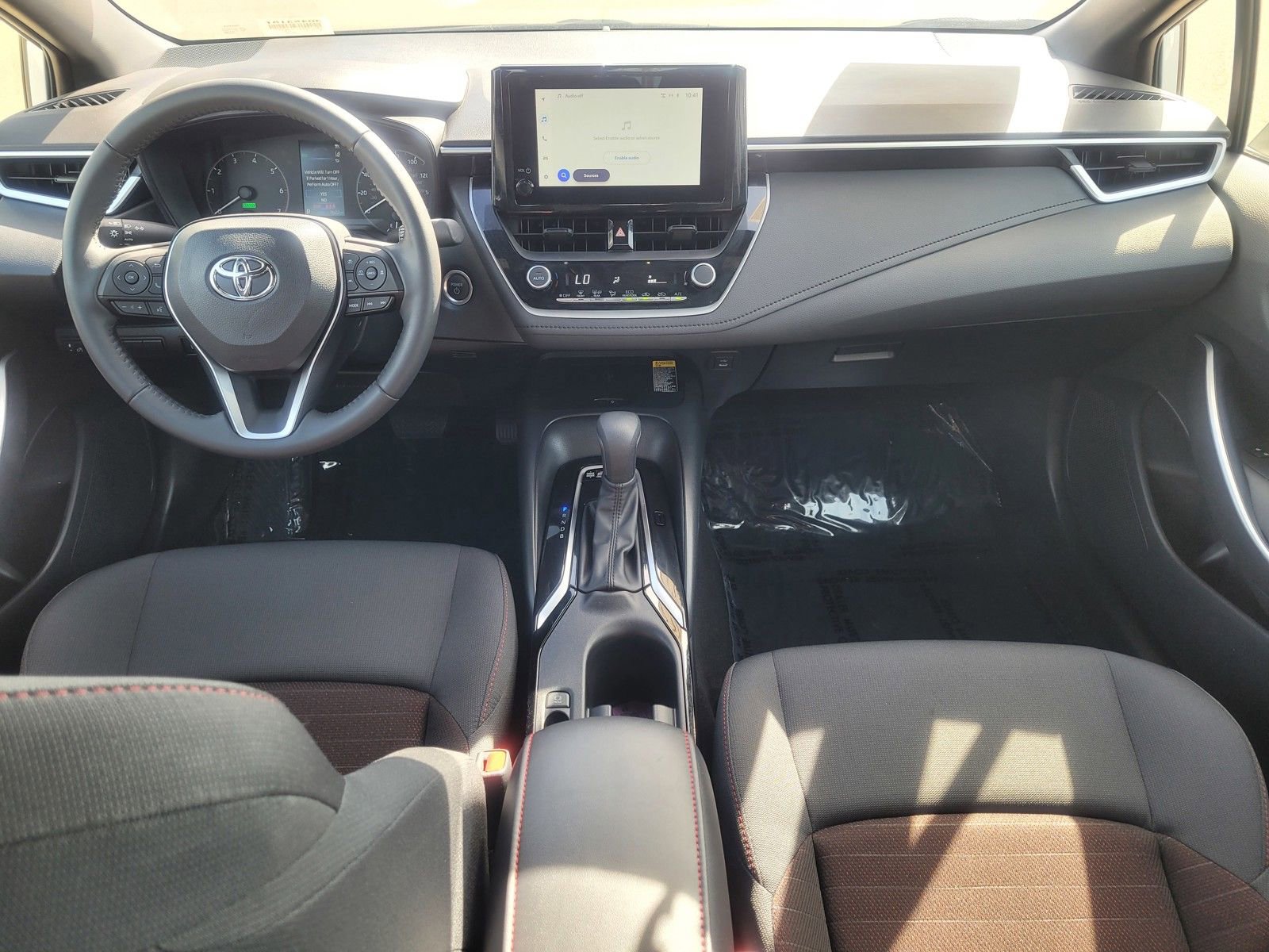 Used 2024 Toyota Corolla SE w/ SE Package image 13