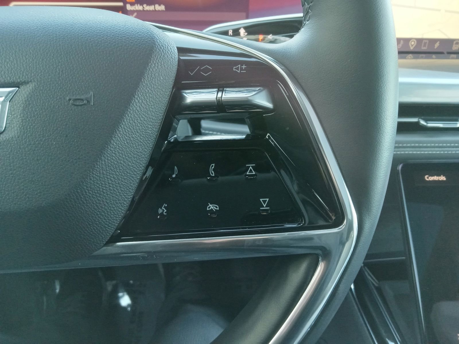 New 2025 Cadillac Escalade IQ Sport 1 w/ LPO, ONYX Package image 23