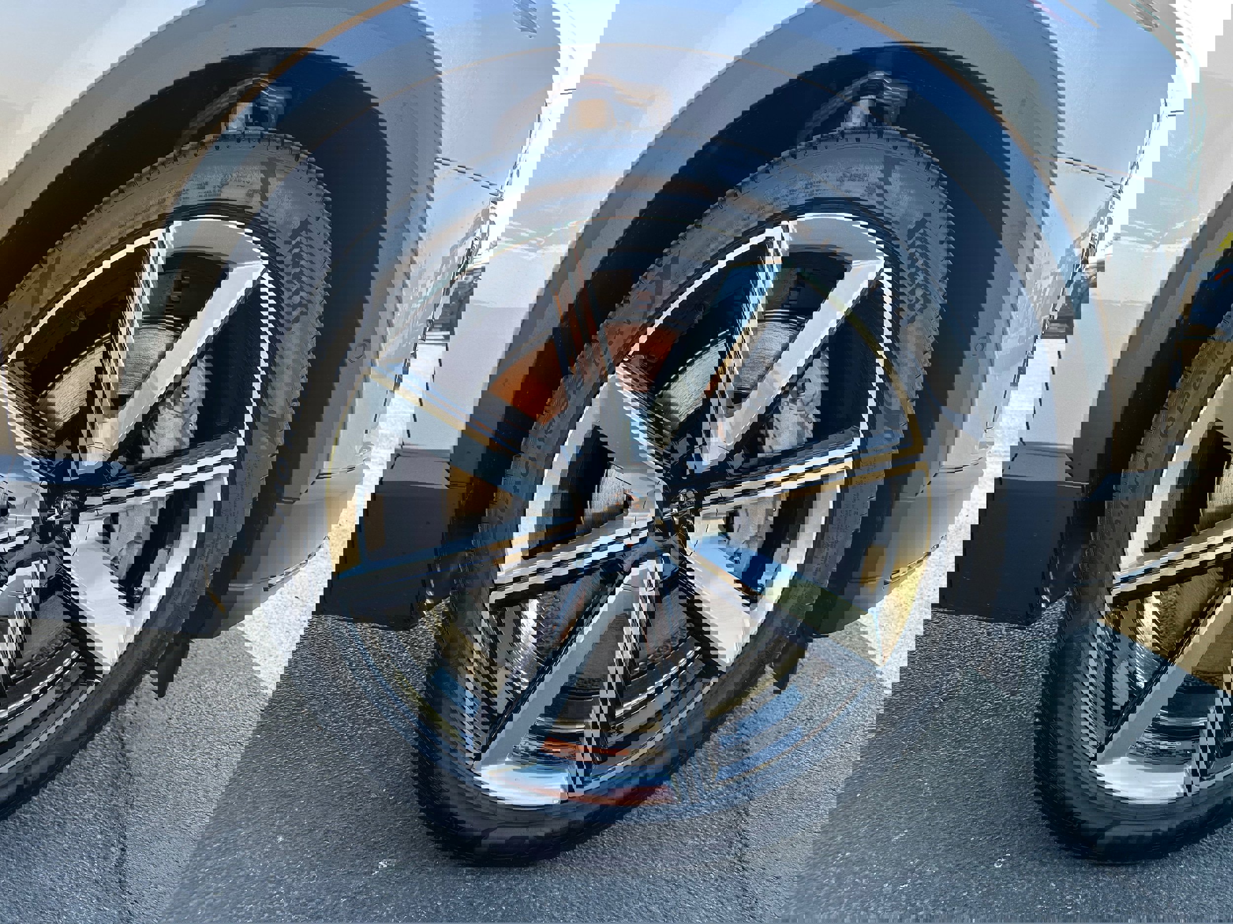 New 2025 Polestar Polestar 3 image 10