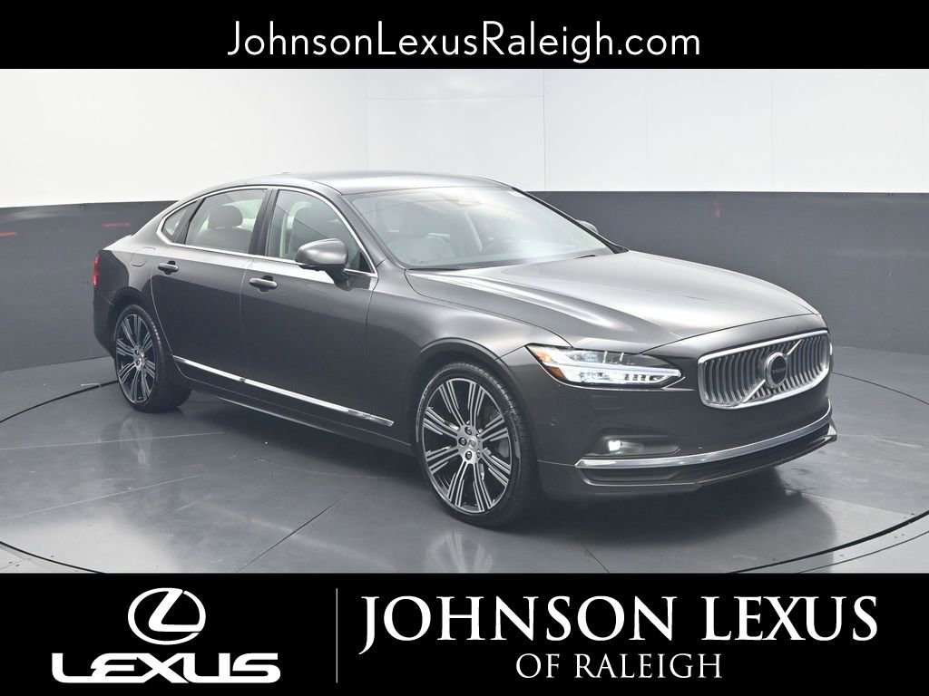 Used 2024 Volvo S90 B6 Ultimate image 3