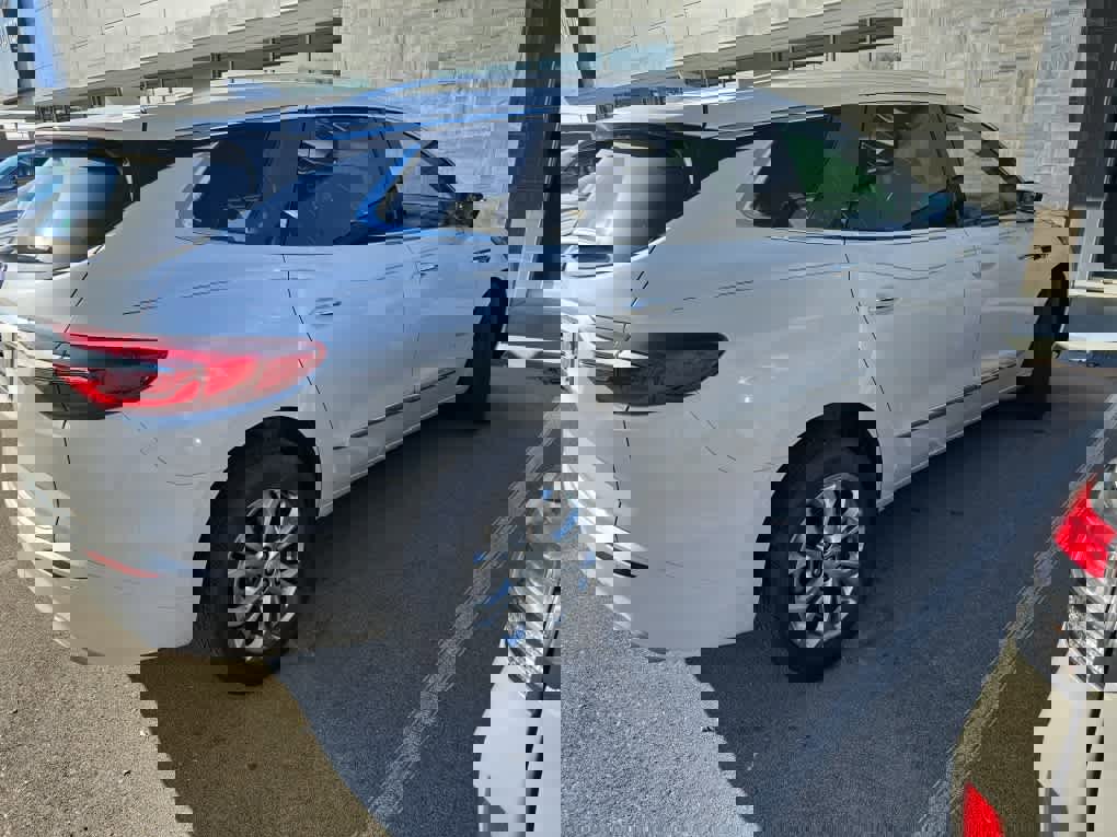 Used 2021 Buick Enclave Avenir w/ Avenir Technology Package image 2