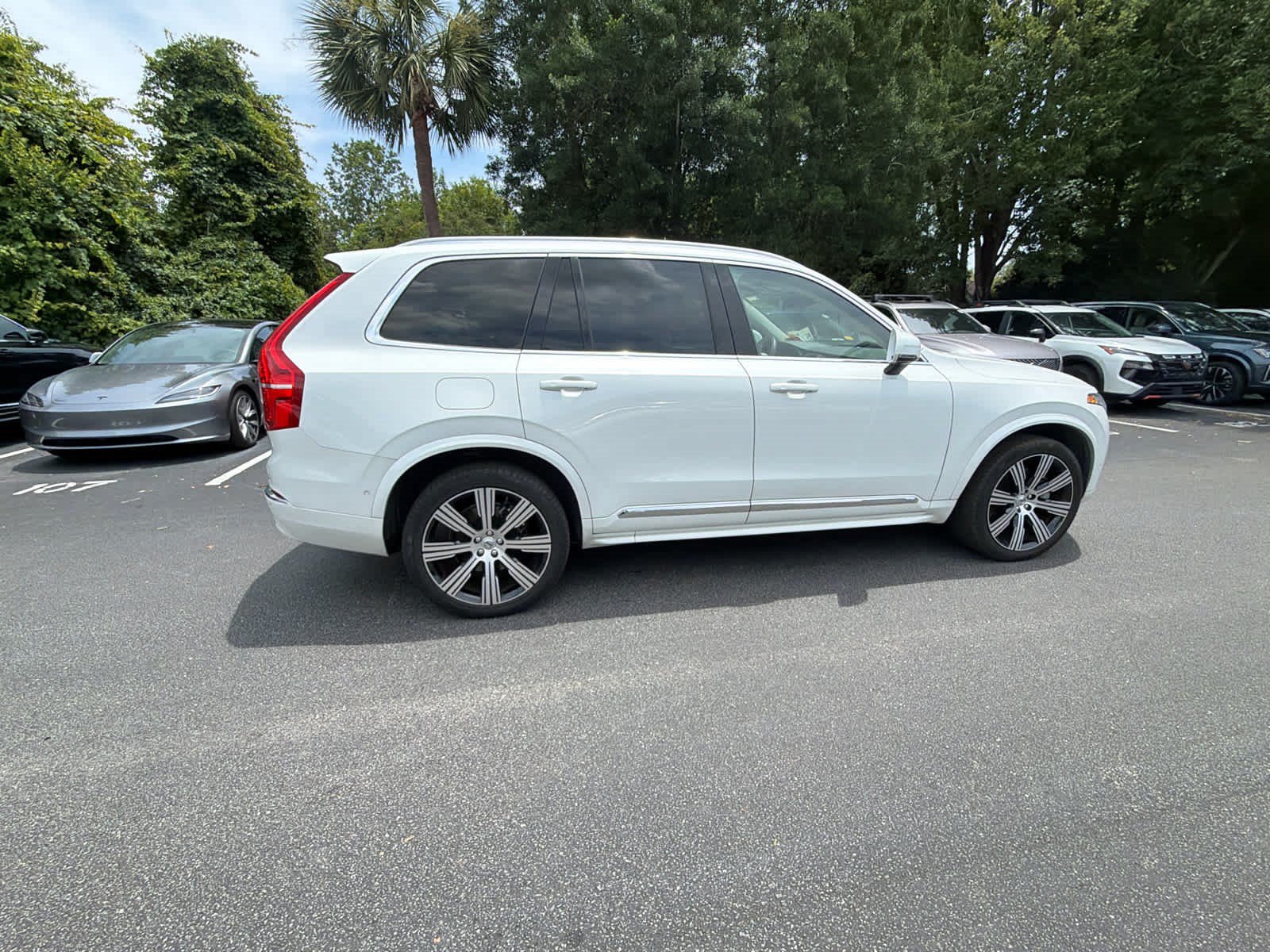 Used 2024 Volvo XC90 T8 Ultimate w/ Protection Package Premier AWD/4WD image 17