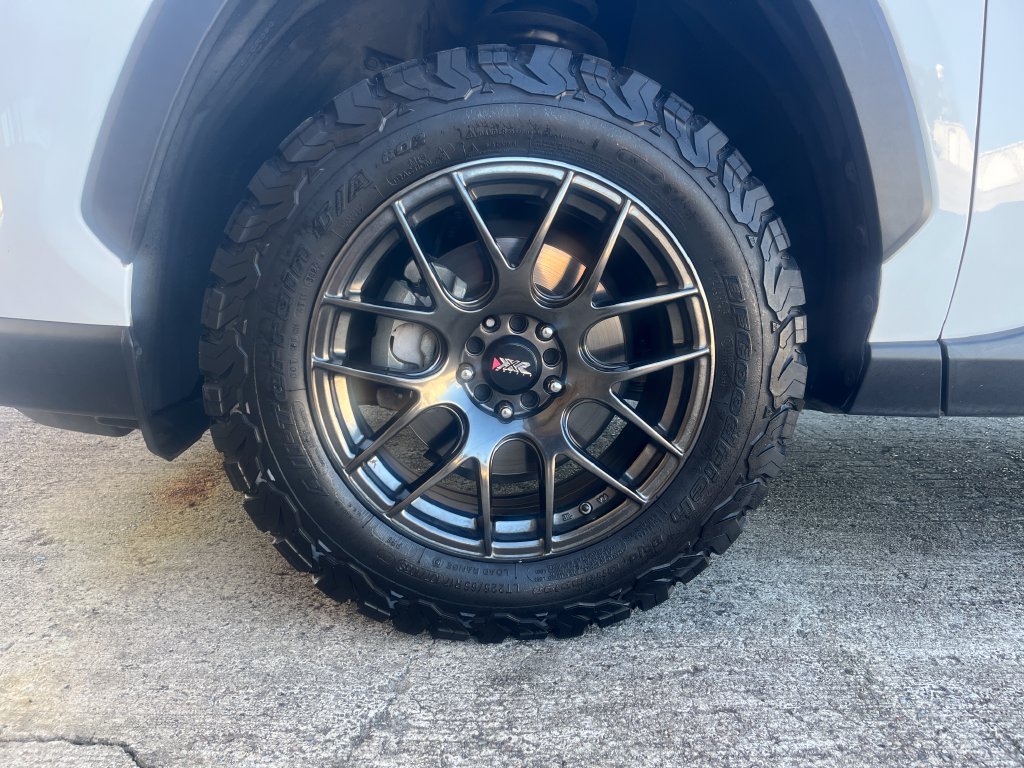 Used 2019 Toyota RAV4 XLE w/ Convenience Package FWD image 23