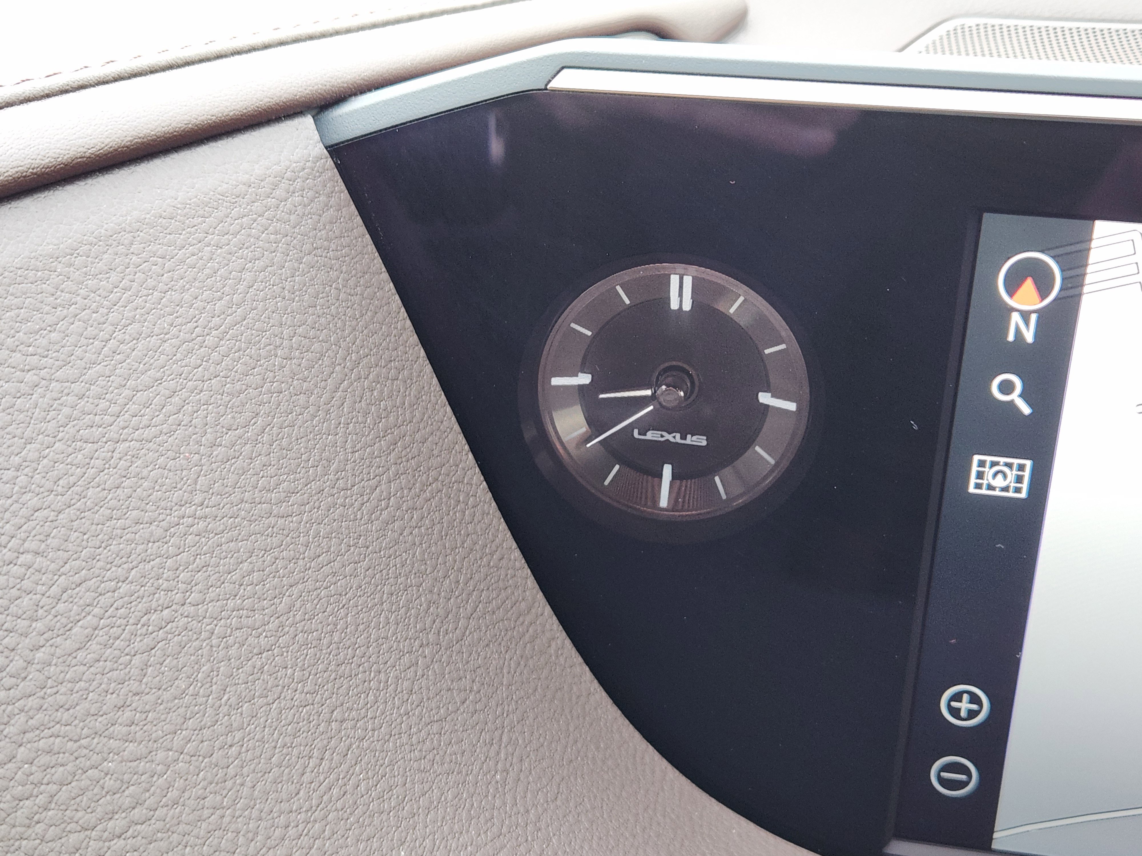 Used 2021 Lexus ES 300h w/ Premium Package image 21