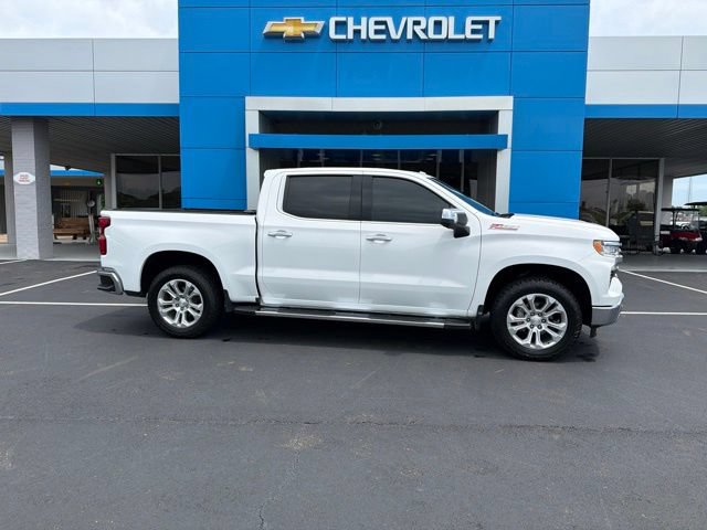 Used 2022 Chevrolet Silverado 1500 LTZ AWD/4WD image 3