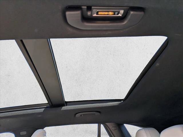 Used 2024 Mercedes-Benz GLC 300 4MATIC image 19