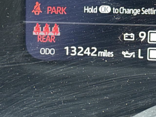Used 2023 Toyota Tundra Limited AWD/4WD image 29