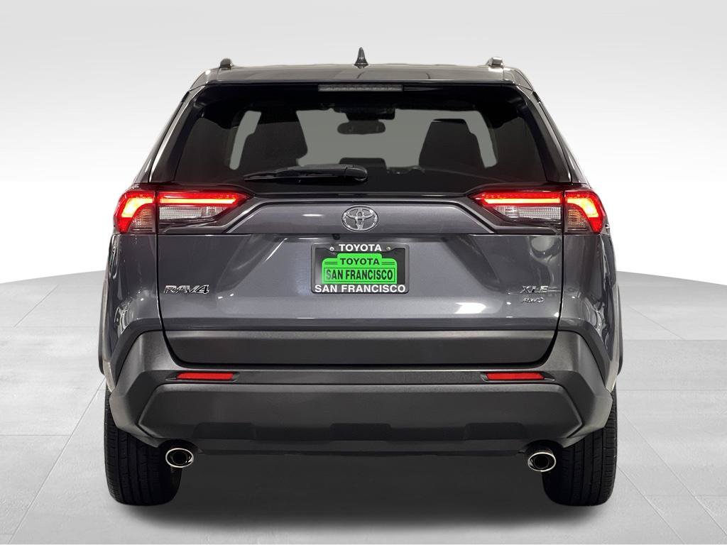 Certified 2019 Toyota RAV4 XLE w/ Convenience Package AWD/4WD image 4