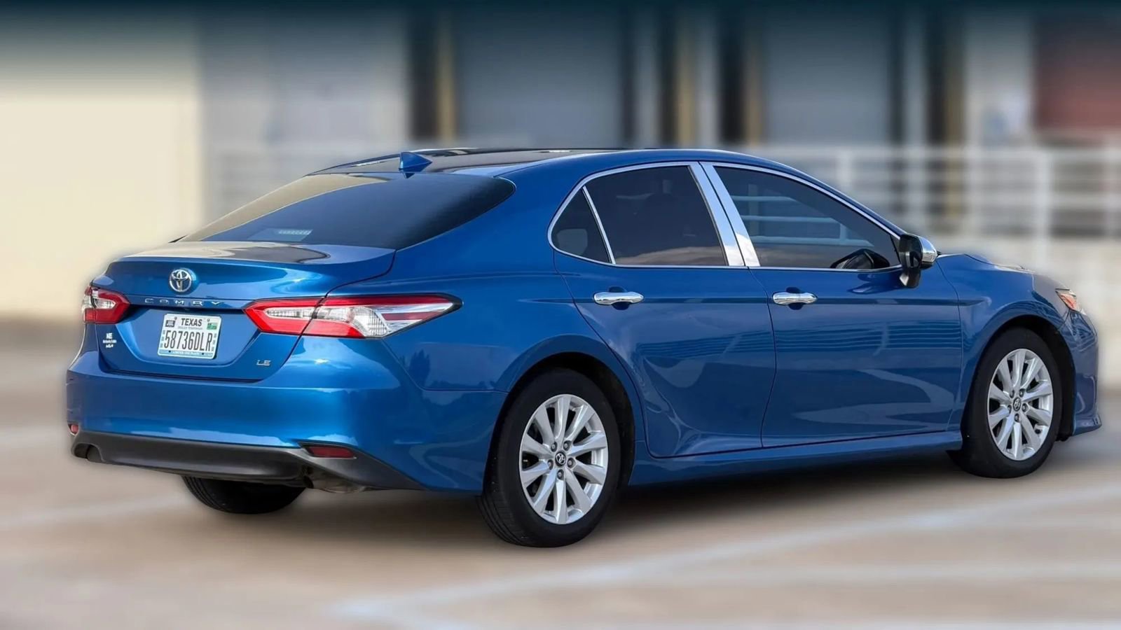 Used 2020 Toyota Camry LE FWD image 6