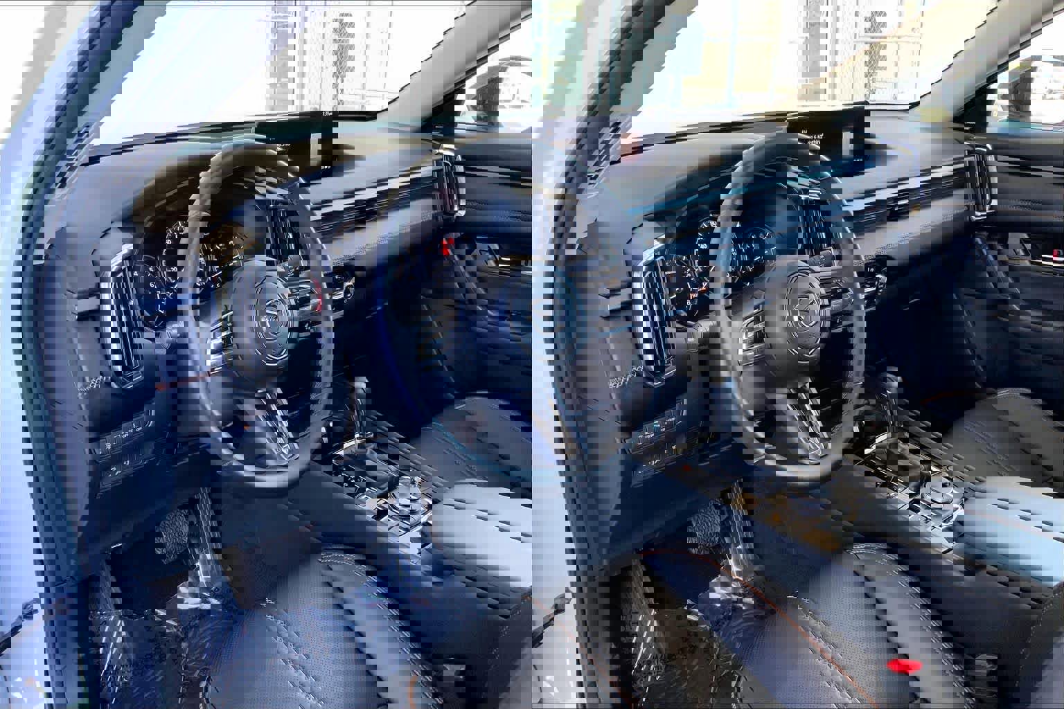 Used 2024 MAZDA CX-50 2.5 Turbo w/ Cargo Package image 17