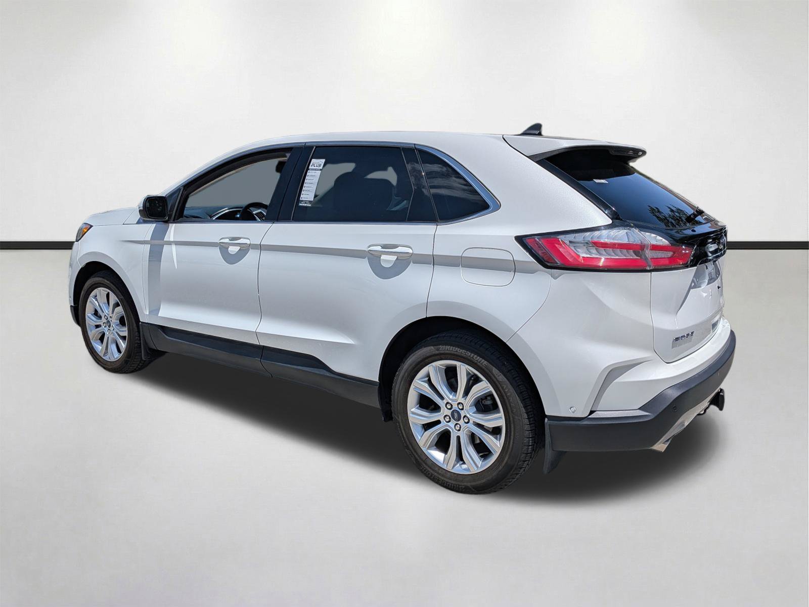Used 2020 Ford Edge Titanium w/ Equipment Group 301A AWD/4WD image 6