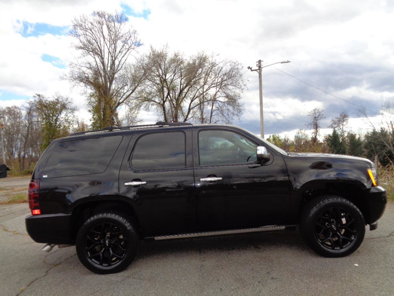 Used 2012 Chevrolet Tahoe LTZ AWD/4WD image 4