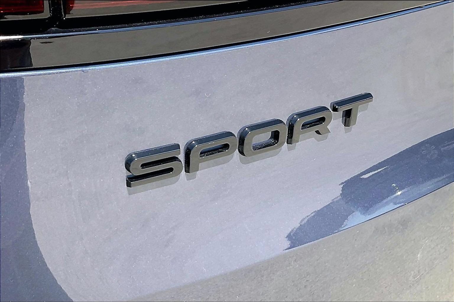 New 2026 Land Rover Range Rover Sport SE AWD/4WD image 9