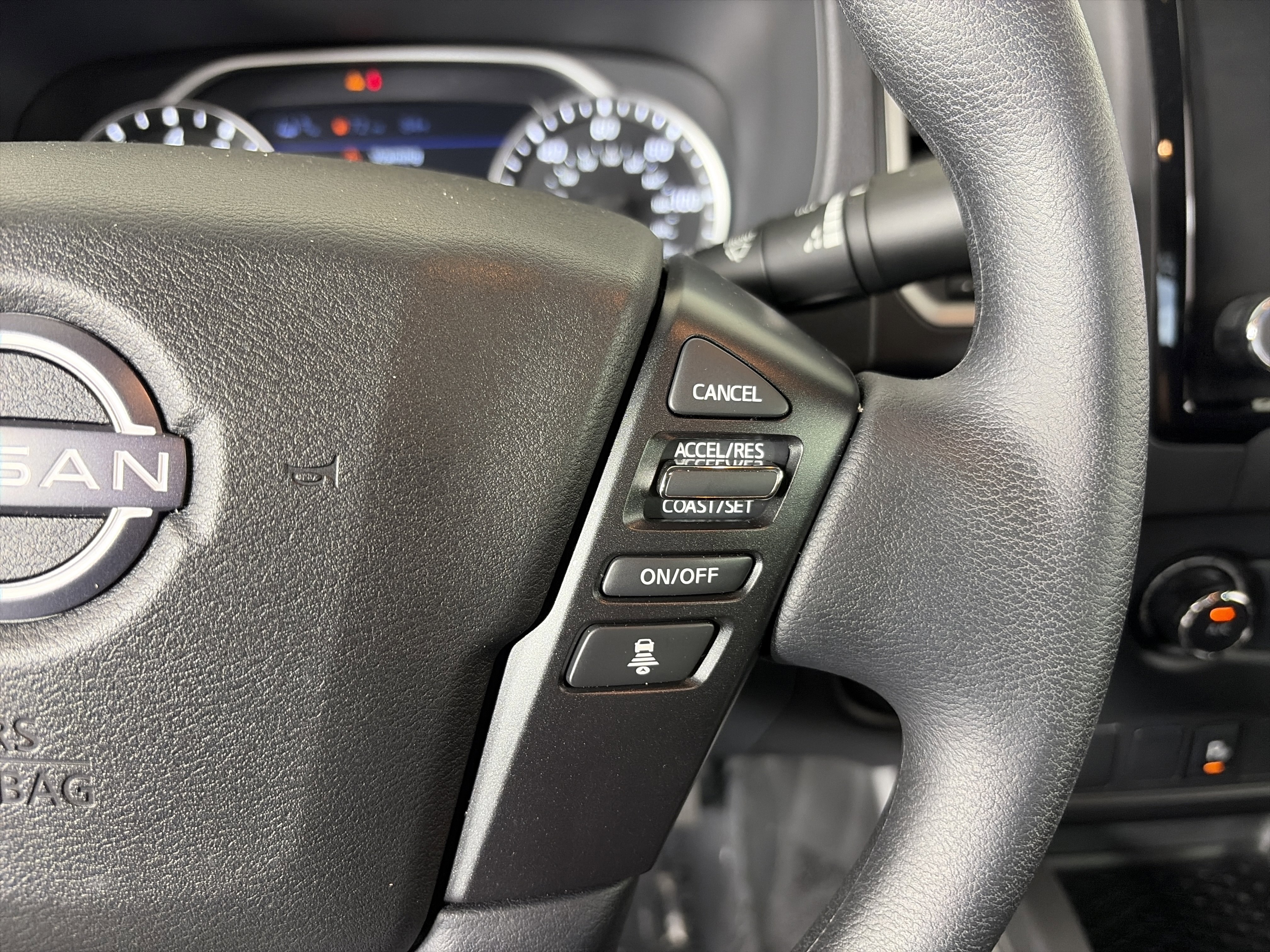 Used 2024 Nissan Frontier SV w/ Technology Package image 28