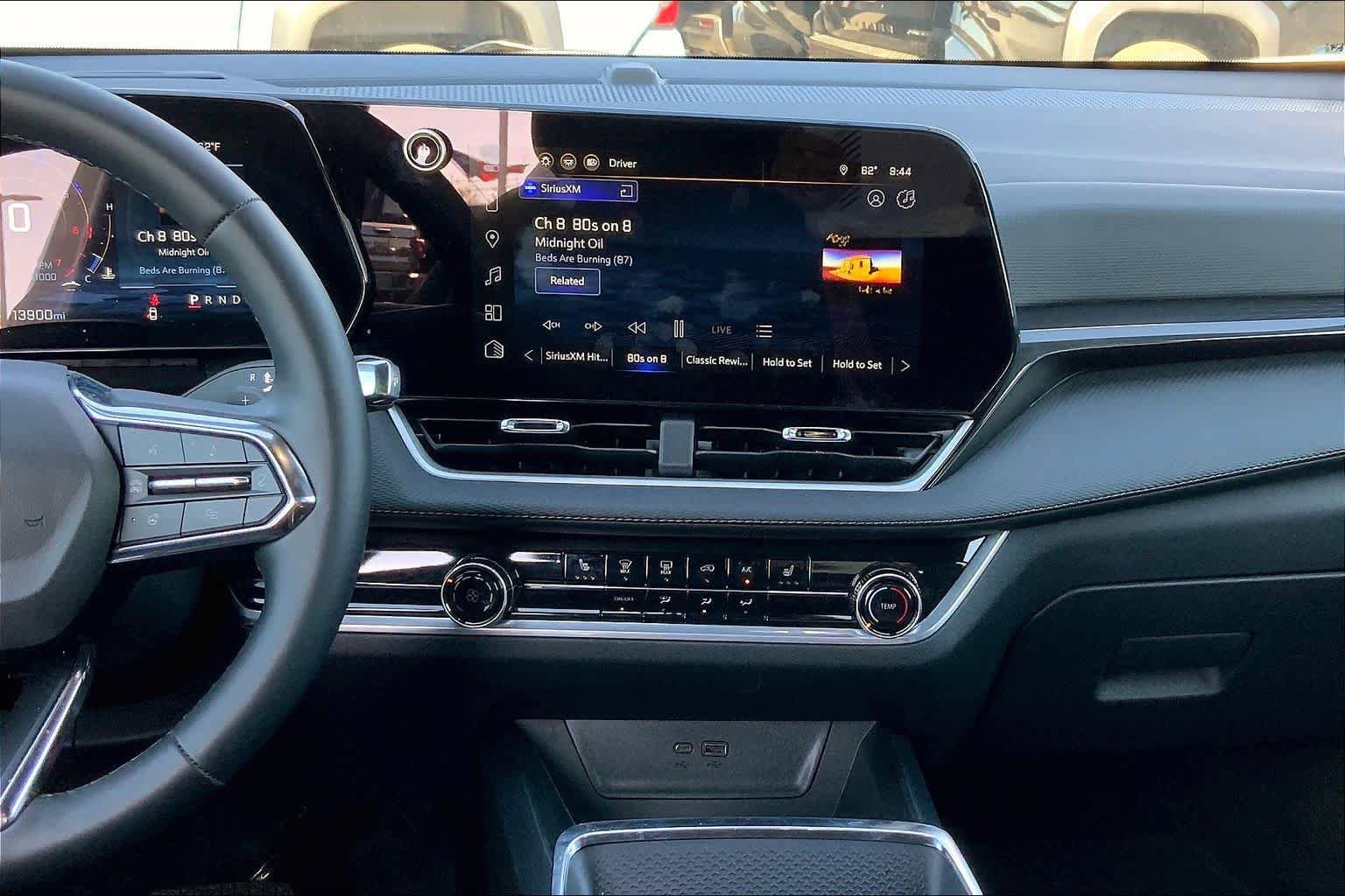Used 2026 Chevrolet Equinox LT AWD/4WD image 7