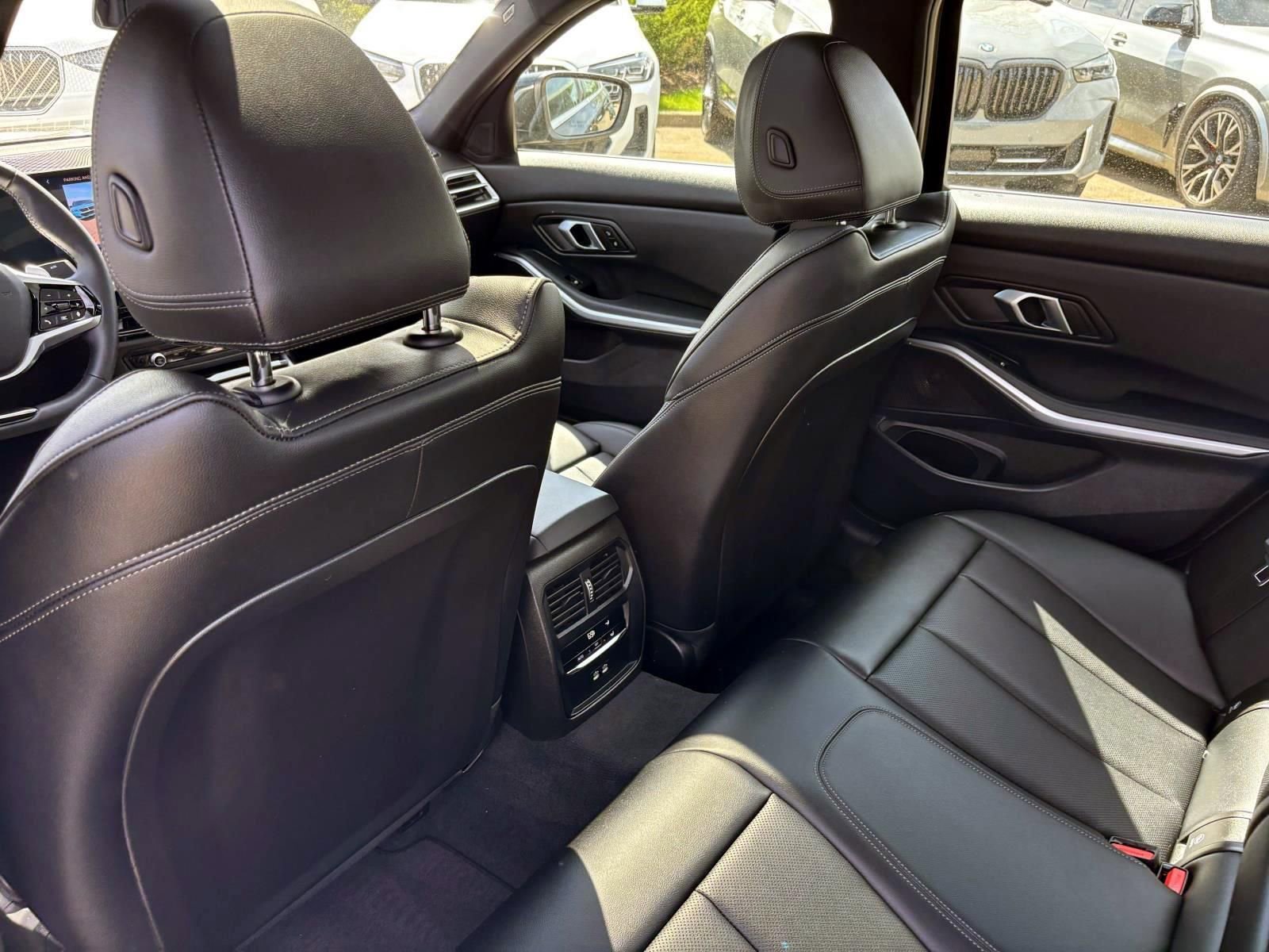 Used 2025 BMW 330i xDrive Sedan AWD/4WD image 28