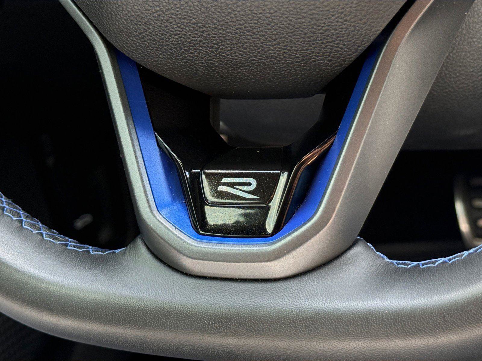 Used 2022 Volkswagen Golf R image 26